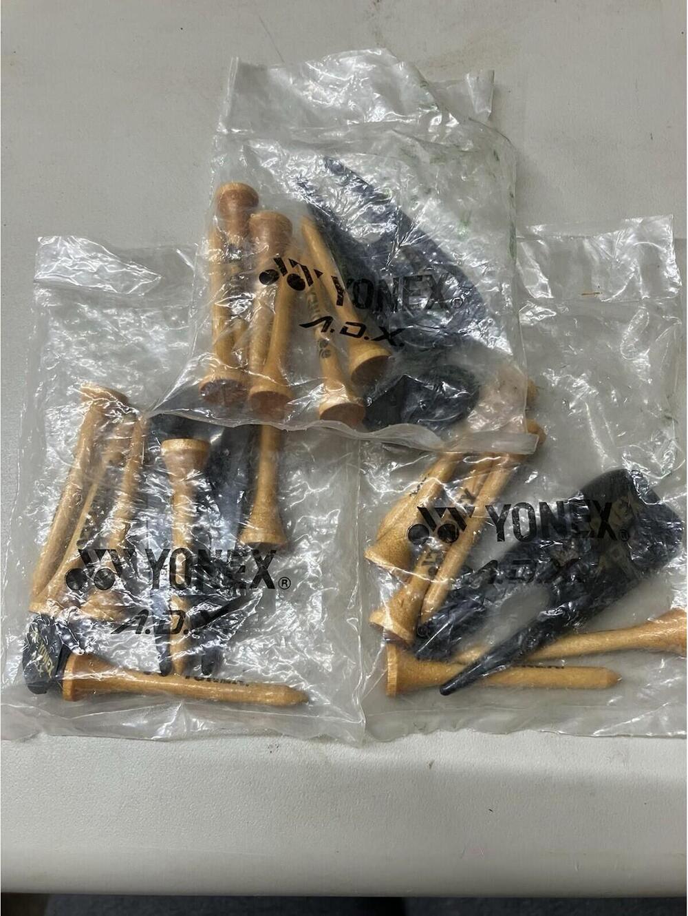2 1/8 wood golf tees (18) With Divot Corrector And Ball Markers NIB